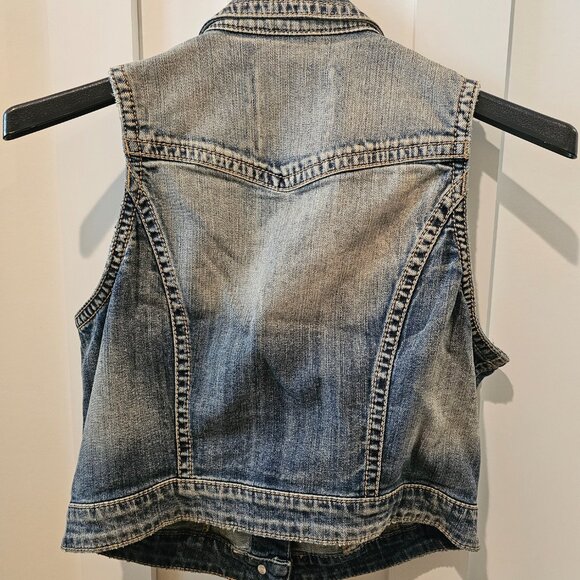 Excellent Condition - SILVER JEANS CO Faded Denim Vest - Women's Size Medium - Picture 2 of 5